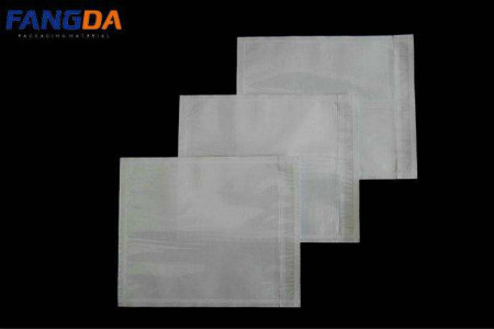 背胶袋在快递物流行业中的作用