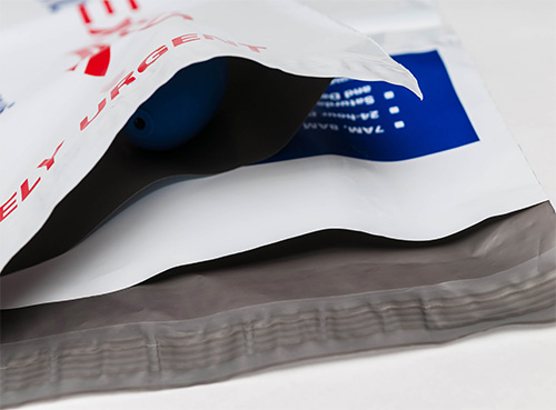 方大快递袋迎来快递绿色时代