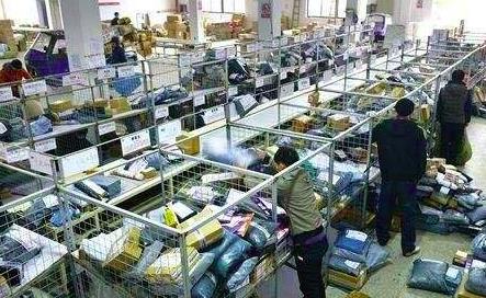 疫情期间收发快递安全吗？